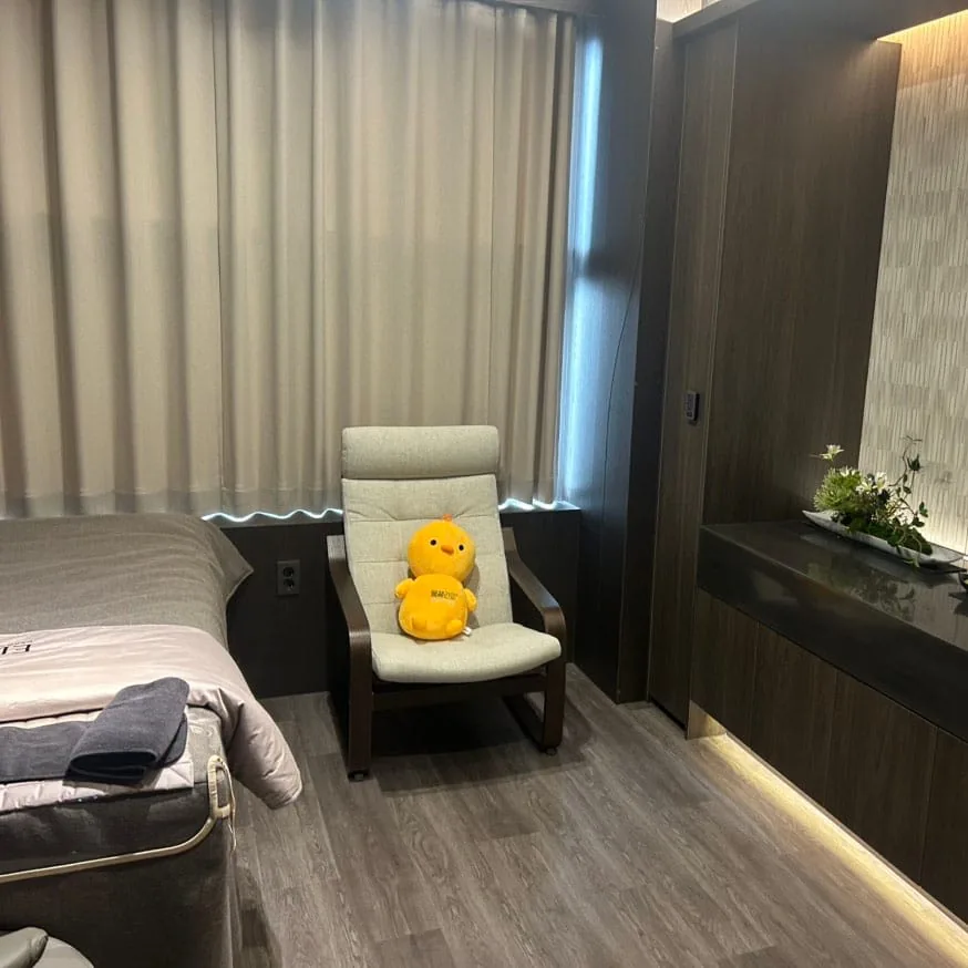 ELVIA Dermatology Clinic 2