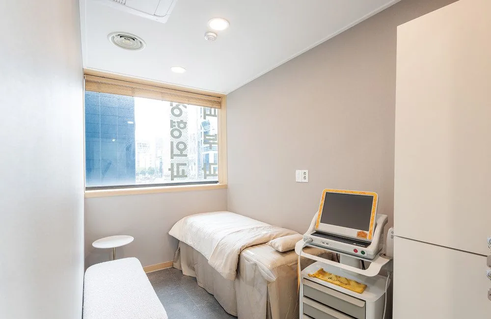 Klinik Nest, Korea