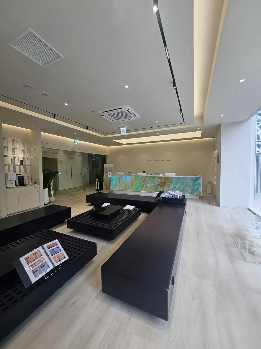 Director皮肤科江南店医院环境